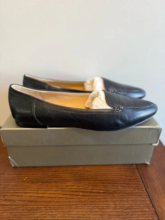 Trotters Ember Black Leather Pointed Toe Women’s Loafers 11 - Picture 2 of 7